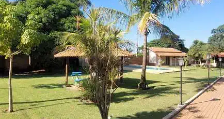 CASA ESTILO CHÁCARA EM CONDOMÍNIO FECHADO - 1.200M²  COM PISCINA, VARANDA GOURME
