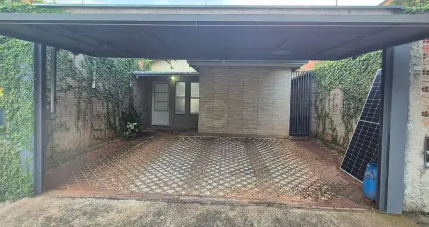 Casa a Venda 2 Quartos, 1wc, Sala, Cozinha, Ar cond, Aquecedor e Painel Solar