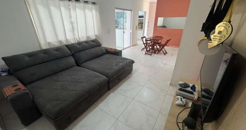 Oportunidade! CASA COM 2 DORMITÓRIOS (SUÍTE) E PISCINA - Jupiá.