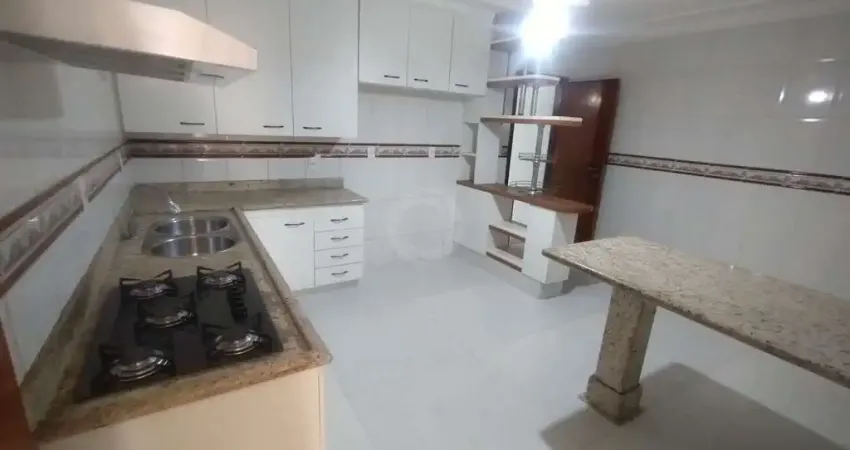 Casa para alugar no Piracicamirim com 3 quartos, suíte e área gourmet