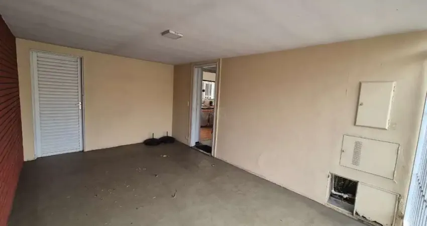 Casa com 110m² – 2 dormitórios – excelente localização próxima à esalq