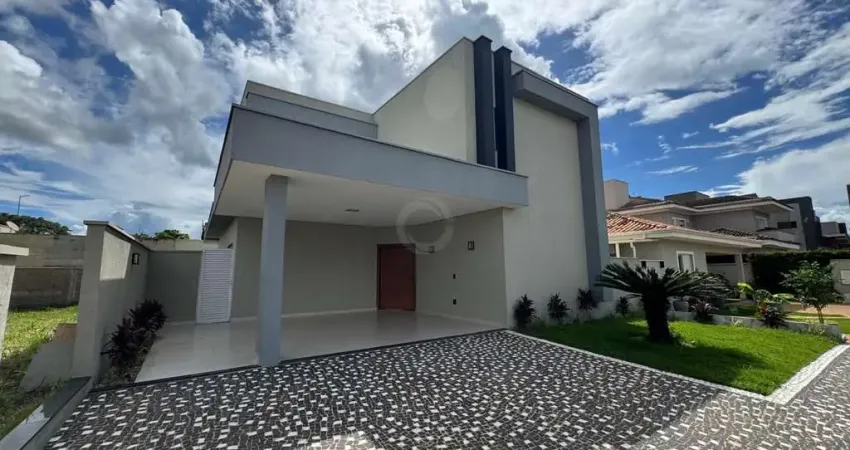 Casa Moderna à Venda | Condomínio Parque dos Ypês | 3 Dormitórios | Piscina