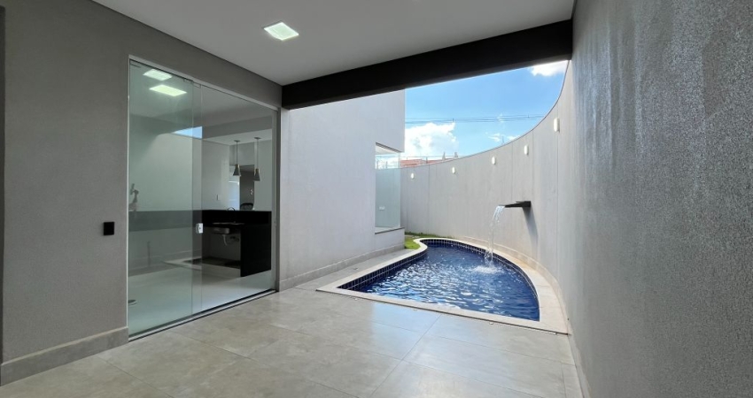 Casa com 03 quartos e piscina em Americana-SP