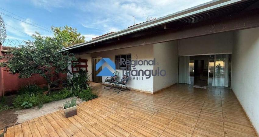 Casa com 4 quartos à venda na Rua Divinópolis, Residencial Morada do Sol, Itumbiara