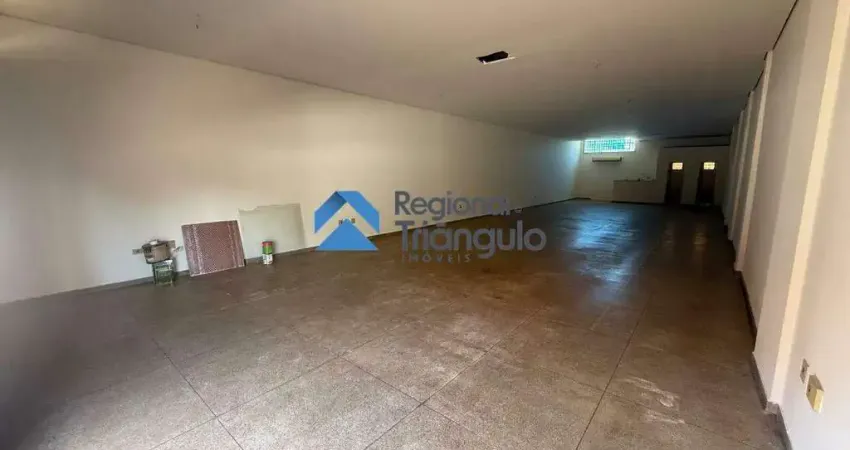 Barracão / Galpão / Depósito para alugar na Avenida Santos Dumont, Setor Oeste, Itumbiara