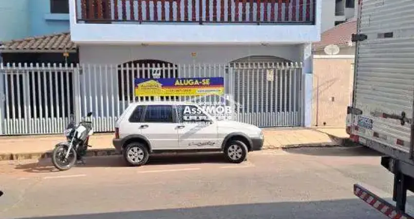 Casa/sobrado para locação na Rua Otaciano de Melo, 33 - Amoreiras.