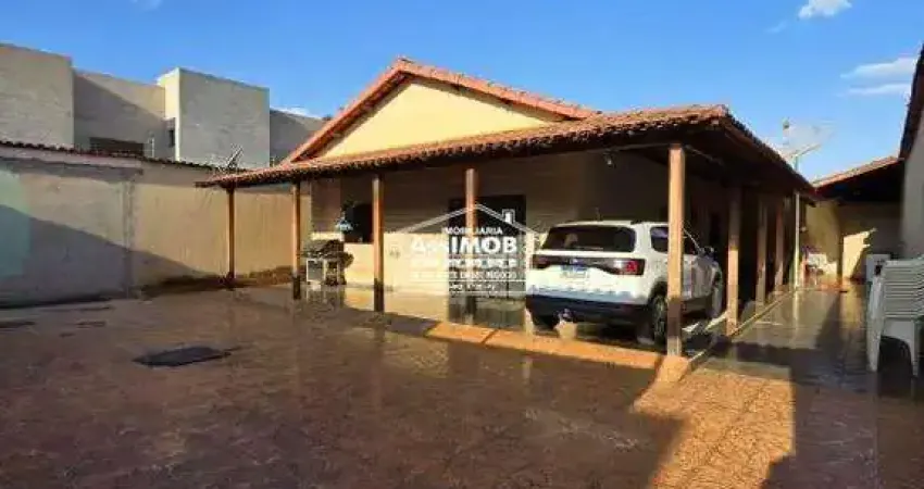 Casa ampla a venda com 3 Quartos (1 Suíte com Closet) no Paracatuzinho