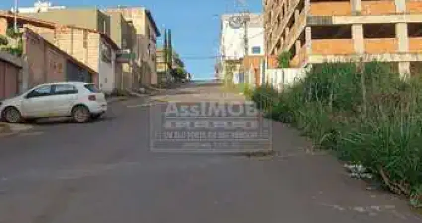 Terreno à venda na Rua Afrânio Geraldo Martins Ferreira, Santa Lucia, Paracatu