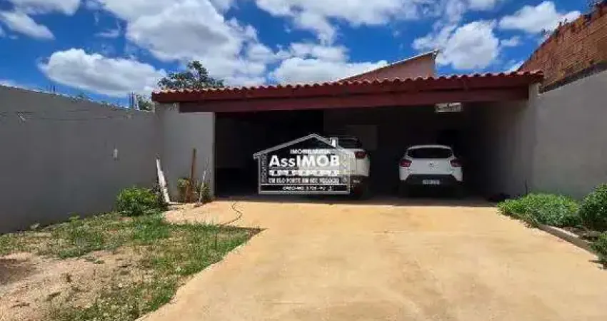 Casa com 2 quartos à venda na Rua Adrilhes Ulhôa, Paracatuzinho, Paracatu