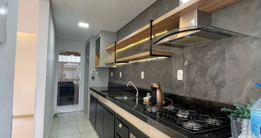 Lindo Sobrado 2 suites c/ cozinha completa e área gourmet atras Sala para comercial São Vicente