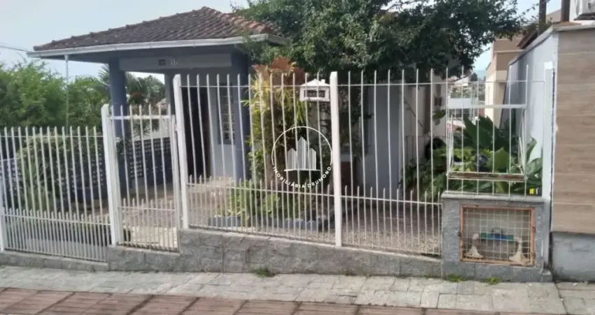 Casa 3 Dormitórios, Sendo 1 Suíte