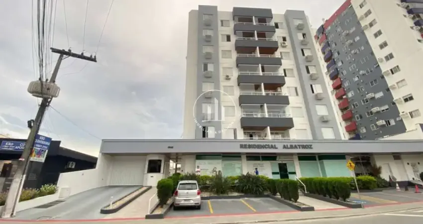 Apartamento 3 Quartos com 1 Suíte e 98m² - Centro