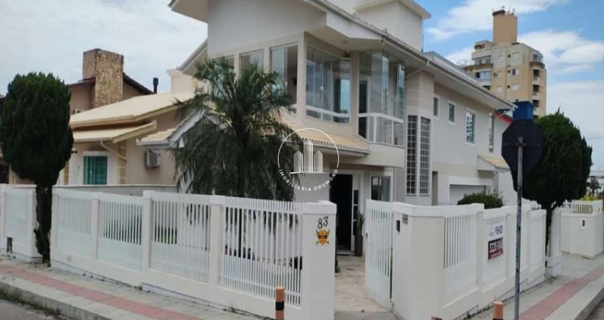 Casa com 3 quartos à venda na Rua Varese, 83, Pagani, Palhoça