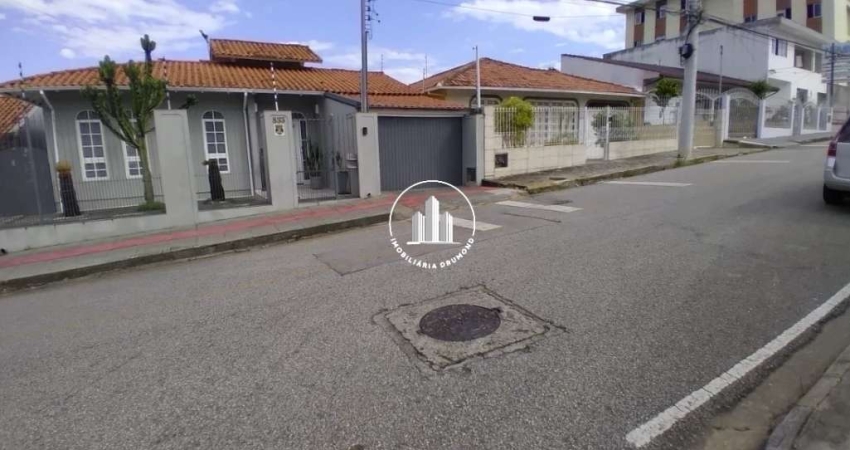 Casa com 4 quartos à venda na Rua Antenor Valentin da Silva, 833, Ipiranga, São José