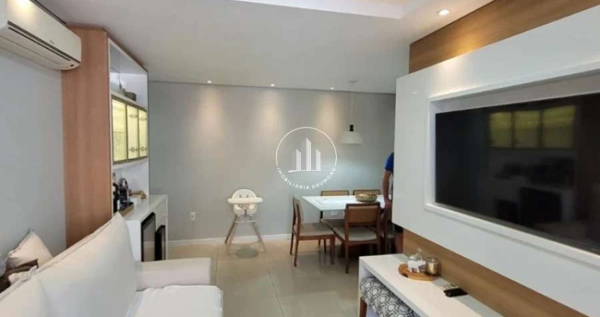 Apartamento 2 Quartos com Piscina em Barreiros, São José/SC