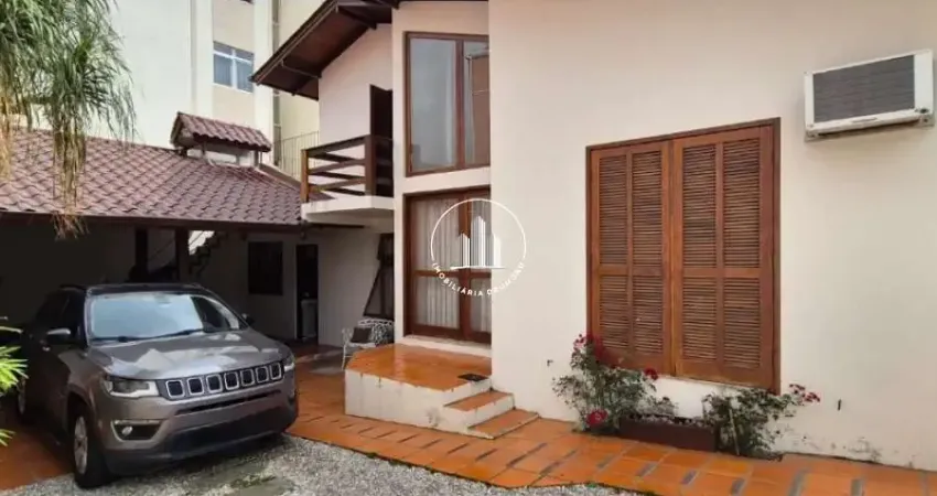 Casa com 3 quartos à venda na Rua José Abreu, 68, Canto, Florianópolis
