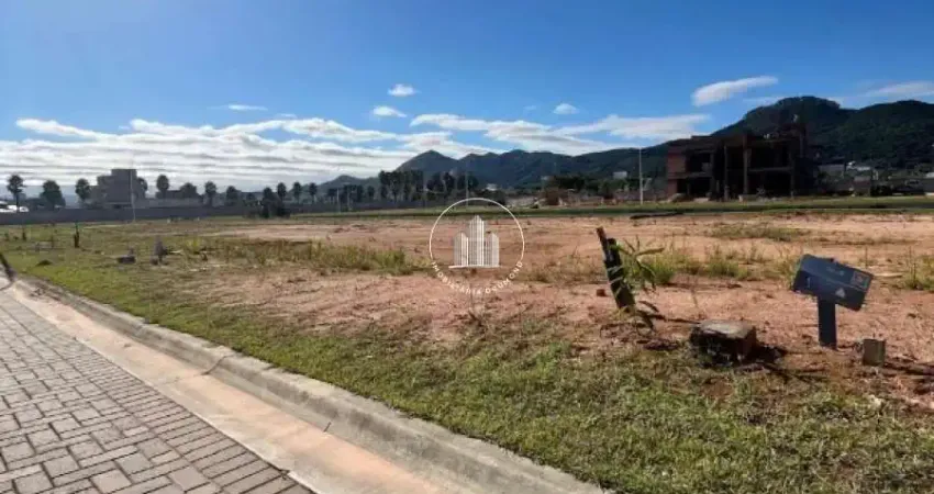 Terreno à venda na Avenida Deltaville, 310, Beira Rio, Biguaçu