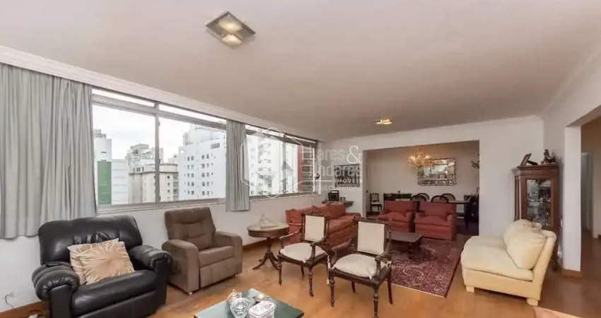Apartamento tipo para venda em Itaim Bibi com 3 quartos, sendo 1 suíte, 210m²