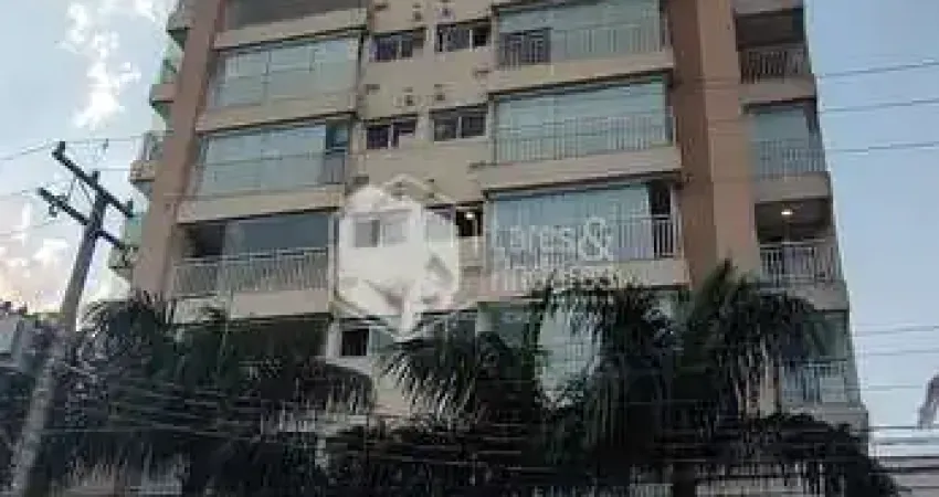APARTAMENTO À VENDA, 67M² COM 2 DORMITÓRIOS, COM ARMÁRIOS EMBUTIDOS, AR CONDICIONADO NA SUÍTE E 1 V