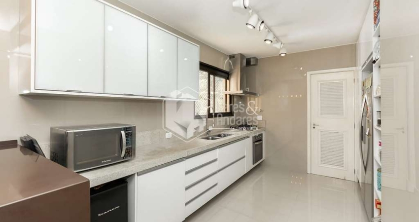 Apartamento tipo para venda com 3 quartos, sendo 3 suítes, 150m²