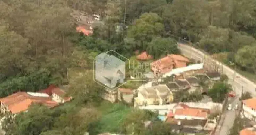 Sobrado à venda em área de reserva preservada no Horto Florestal - Òtima Oportunidade!