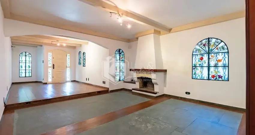 Sobrado para venda com 4 quartos, sendo 3 suítes, 297m²