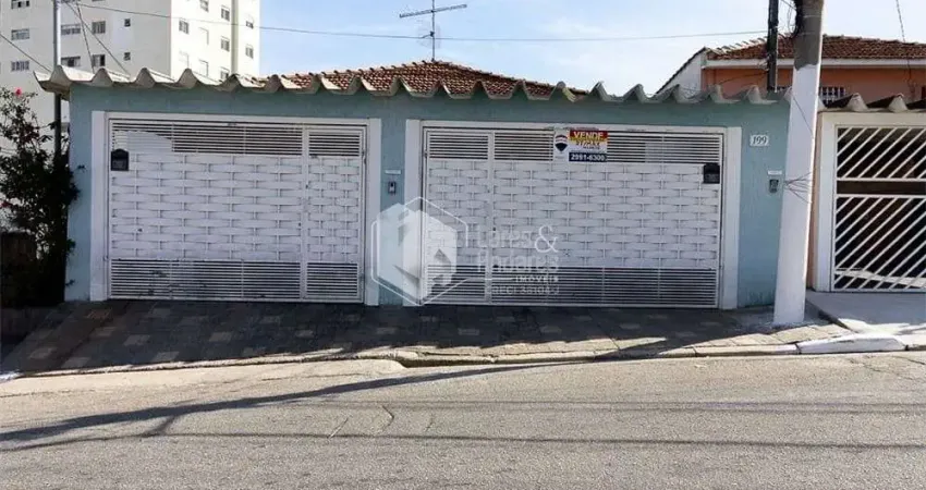 Casa tipo para venda com 5 quartos, 215m²