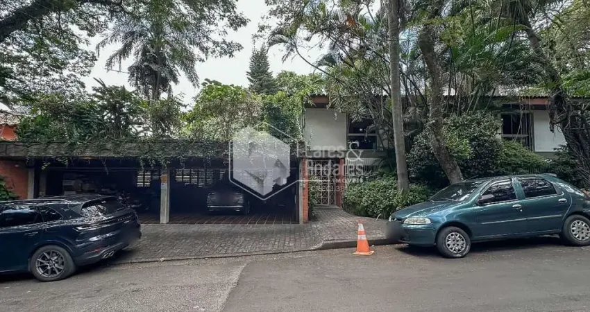 Casa tipo para venda em Cidade Jardim com 4 quartos, sendo 1 suíte, 490m²