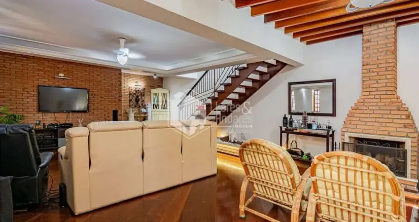 Sobrado para venda com 3 quartos, sendo 1 suíte, 250m²