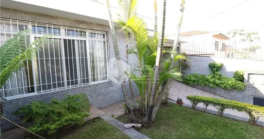 Casa tipo para venda com 4 quartos, 160m²