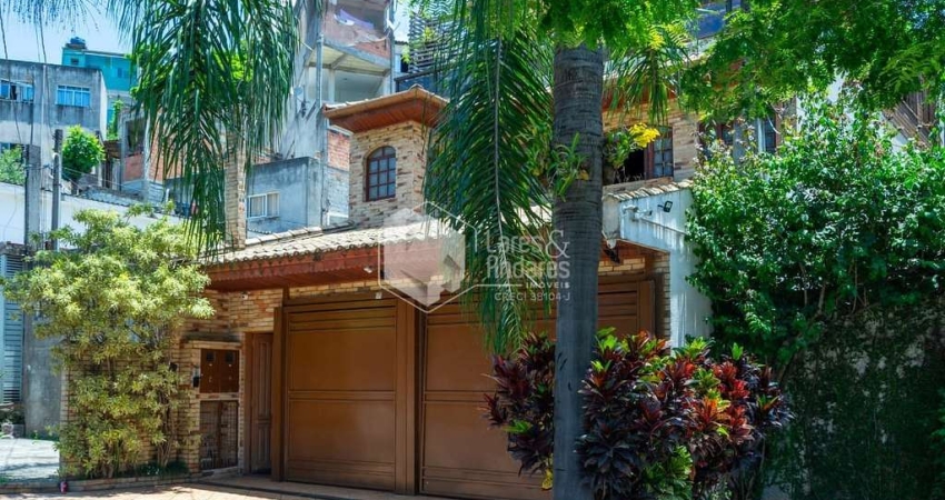 Casa tipo para venda com 4 quartos, sendo 3 suítes, 509m²