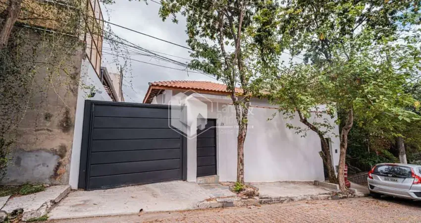 Casa de vila para venda com 3 quartos, sendo 2 suítes, 360m²