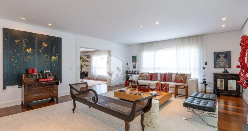 Cobertura para venda com 5 quartos, sendo 4 suítes, 881m²