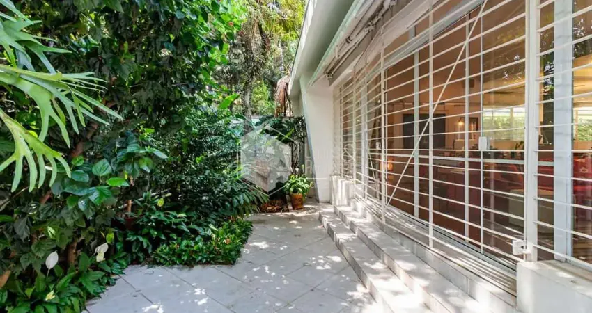 Casa tipo para venda em Vila Madalena com 3 quartos, sendo 3 suítes, 180m²