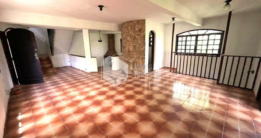 CASA À VENDA COM TERRENO DE 1500 M², POÇO ARTESIANO, 4 DORMS (2 SUITES), 3 SALAS, SENDO 1 COM LAREI