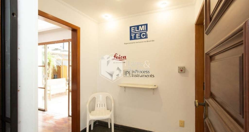 Casa tipo para venda com 4 quartos, sendo 2 suítes, 493m²
