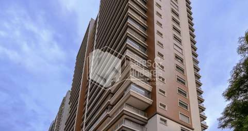 Apartamento tipo para venda com 4 quartos, sendo 4 suítes, 244m²
