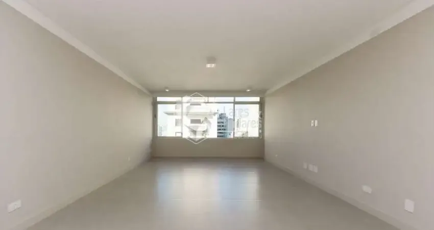Apartamento tipo para venda com 4 quartos, sendo 1 suíte, 212m²