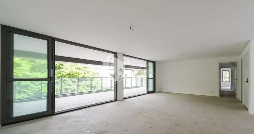Apartamento tipo para venda com 4 quartos, sendo 4 suítes, 274m²