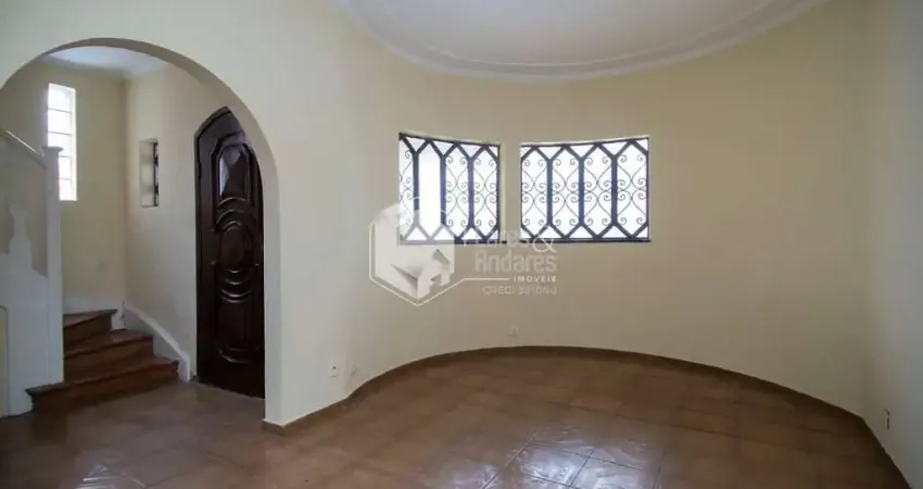 Sobrado para venda com 4 quartos, sendo 1 suíte, 170m²