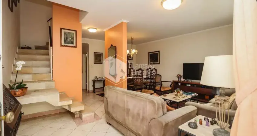 Casa tipo para venda com 3 quartos, 180m²