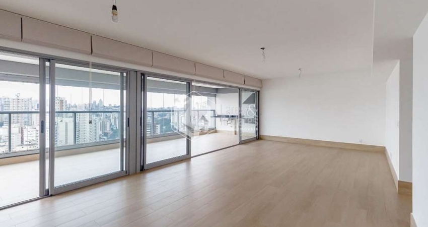Apartamento tipo para venda com 3 quartos, sendo 3 suítes, 184m²