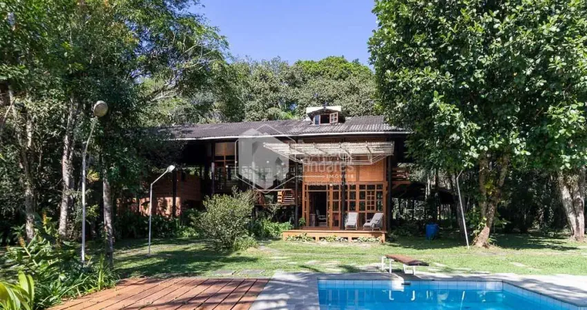 Casa tipo para venda em Parelheiros com 5 quartos, 357m²
