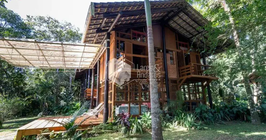 Casa com 5 quartos à venda na Estrada Engenheiro Marsilac, 9265, Parelheiros, São Paulo