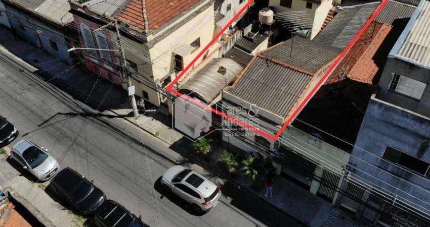 Casa tipo para venda com 10 quartos, sendo 2 suítes, 223m²