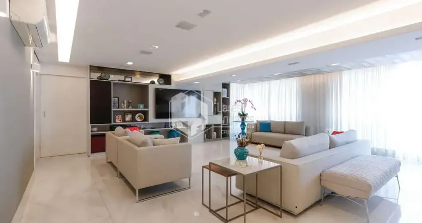 Apartamento tipo para venda com 4 quartos, sendo 2 suítes, 241m²