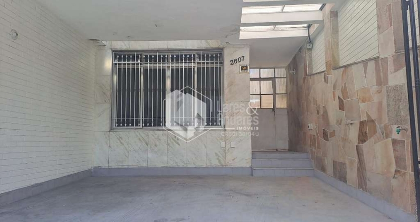 Casa tipo para venda com 3 quartos, 150m²