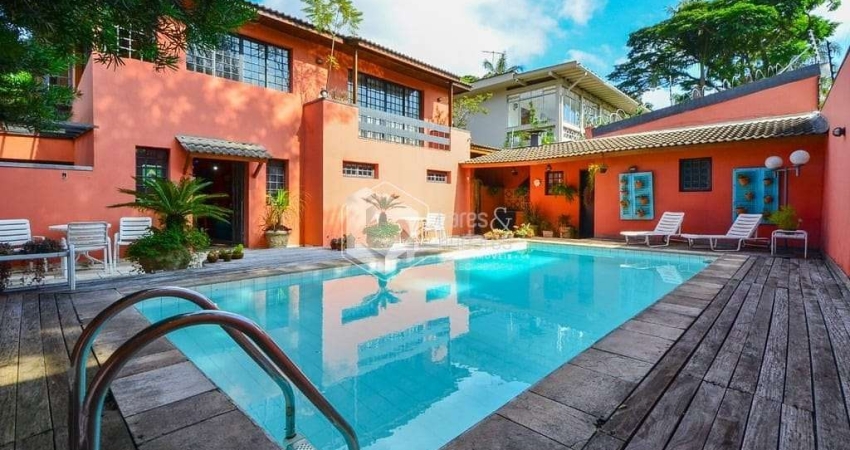 Casa à venda 4 Quartos 2 Suites 4 Vagas 386M² Jardim Morumbi São Paulo - SP