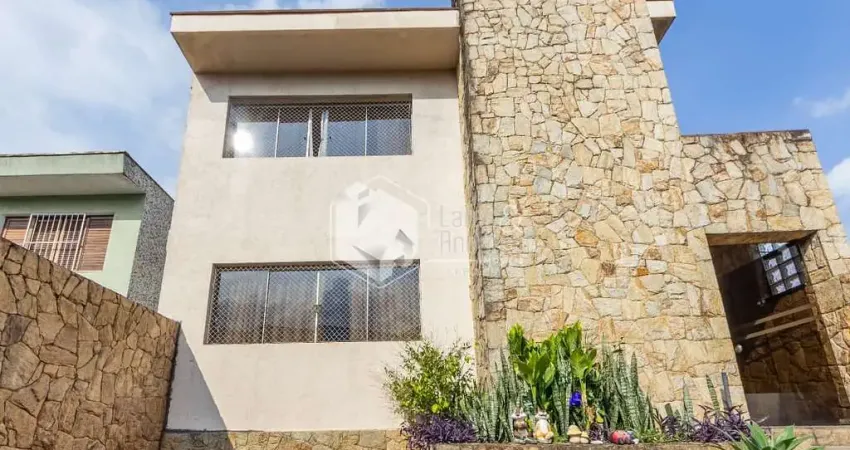 Casa de vila para venda com 3 quartos, sendo 3 suítes, 517m²