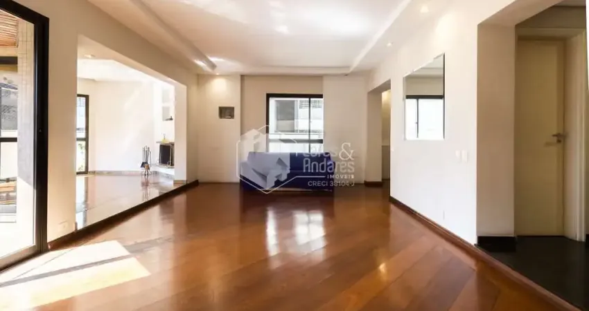 Apartamento tipo para venda com 5 quartos, sendo 4 suítes, 215m²